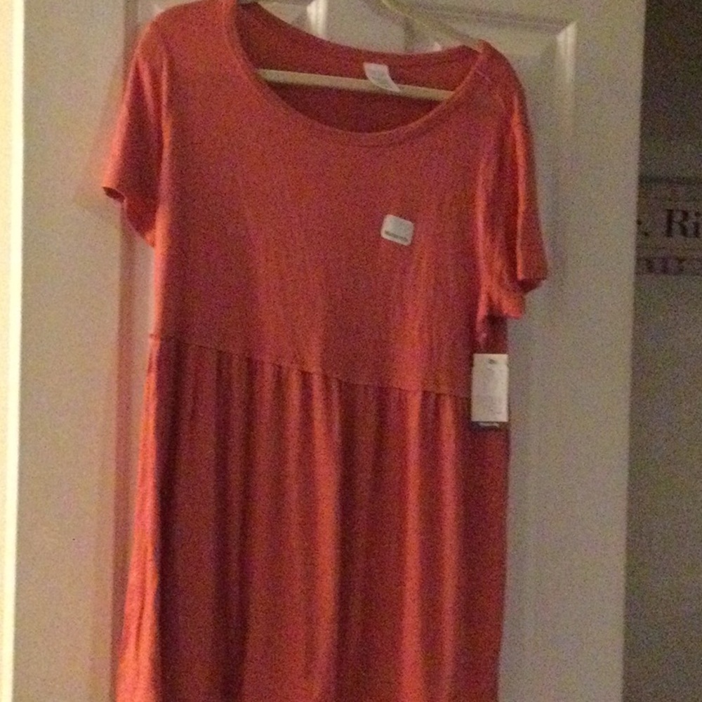 Time & Tru Maternity Flowy Top Burnt Orange